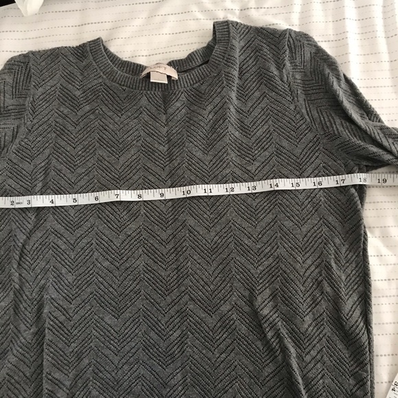 Lightweight long sleeved sweater - Picture 6 of 7